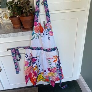 Great Shower Gift Sweet Floral Apron NWT Cottage Core Fun